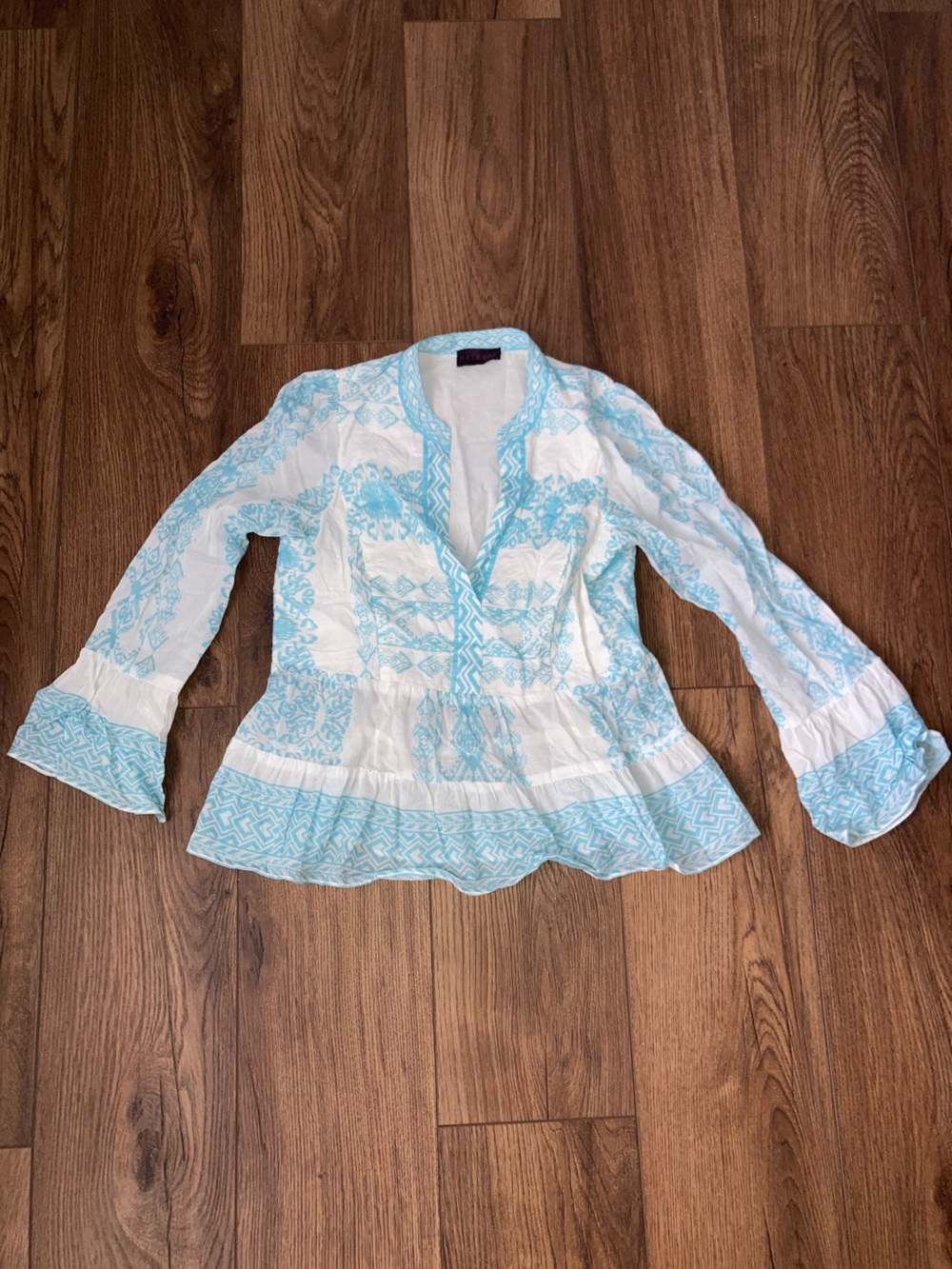 Hale Bob White and blue long sleep light top size m